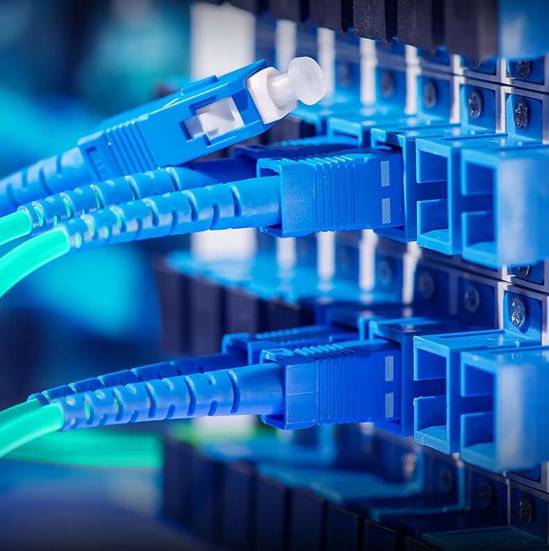 HCH offer high quality om4 fiber patch cords.