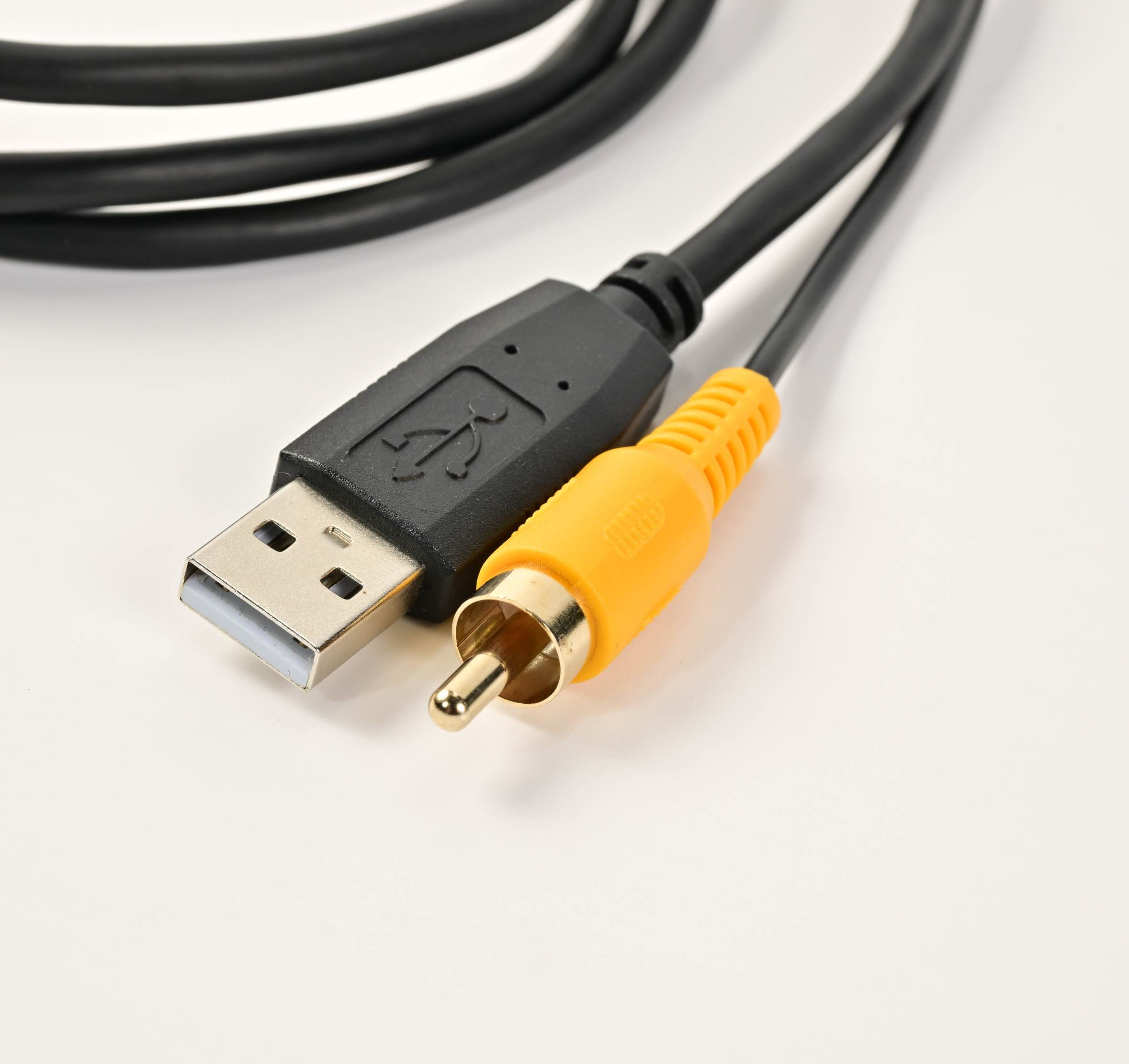 TYPE-C TO BNC+RCA+USB Cable