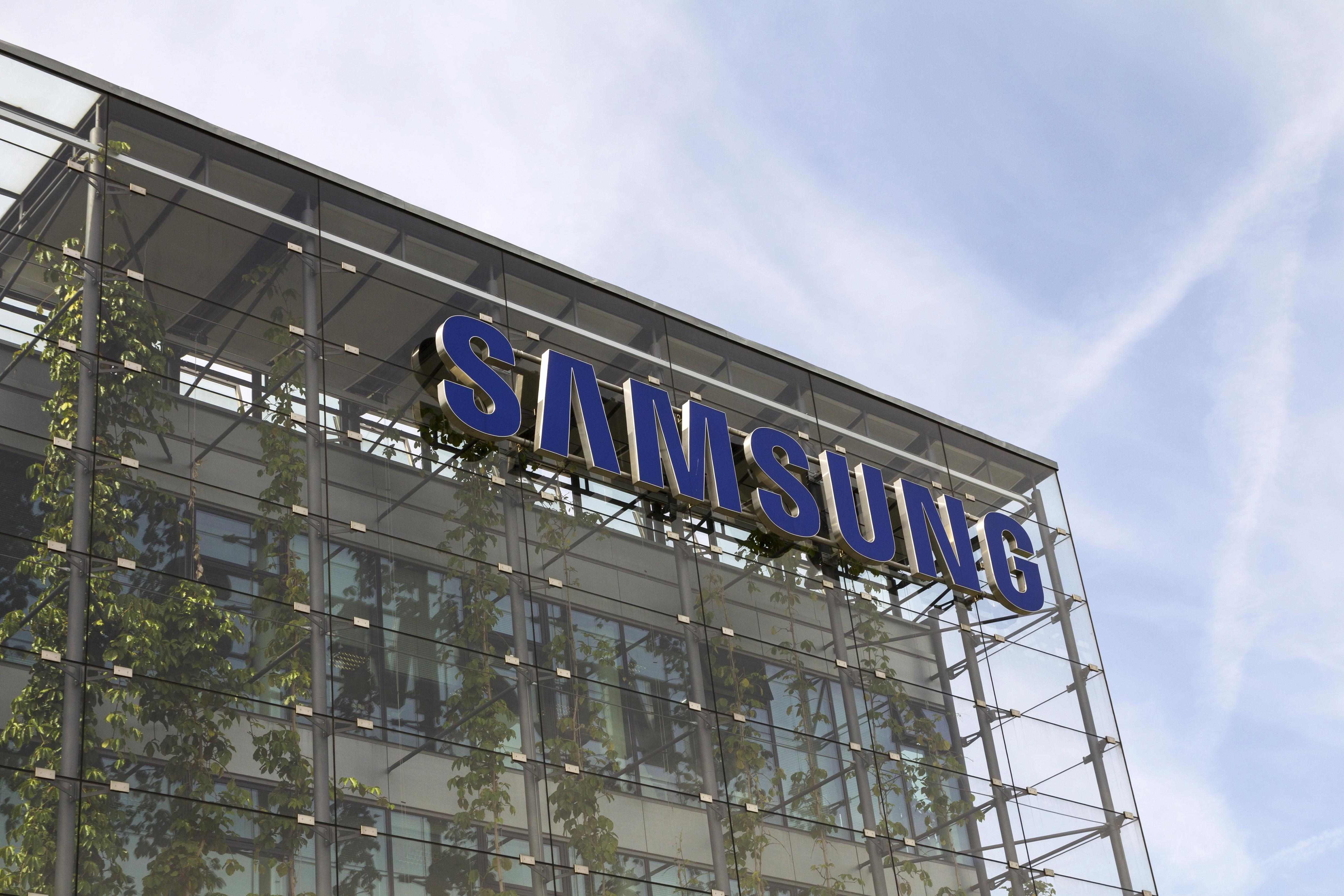 Samsung has suspended the construction of its P4 plant in Pyeongtaek