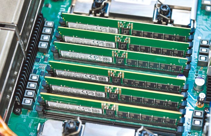 HP, Dell and Other PC Giants Consider Chinese Memory Chips for the First Time