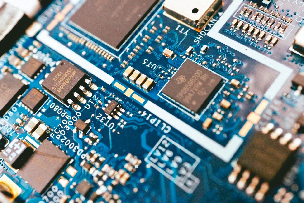 The US Chip Dilemma: Balancing Tariffs and Global Supply Chains