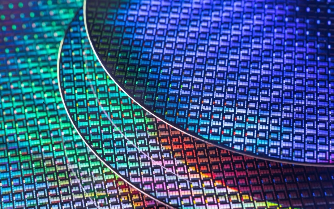 Flash Memory: The Core Driver of Modern Storage Technology