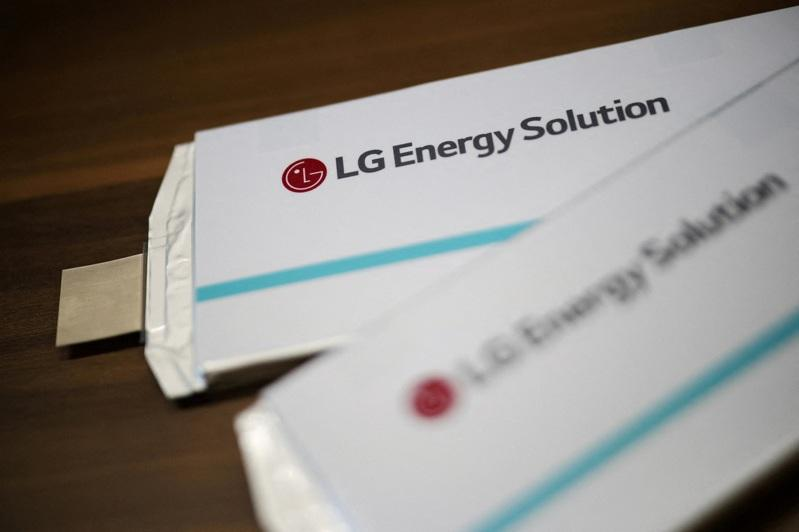 LG Energy Solution Secures a Major Battery Order from Tesla