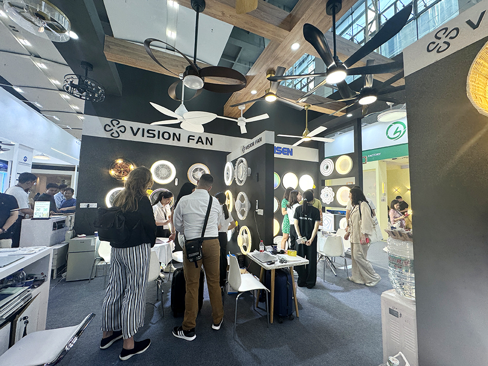 B2B ceiling fan light supplier