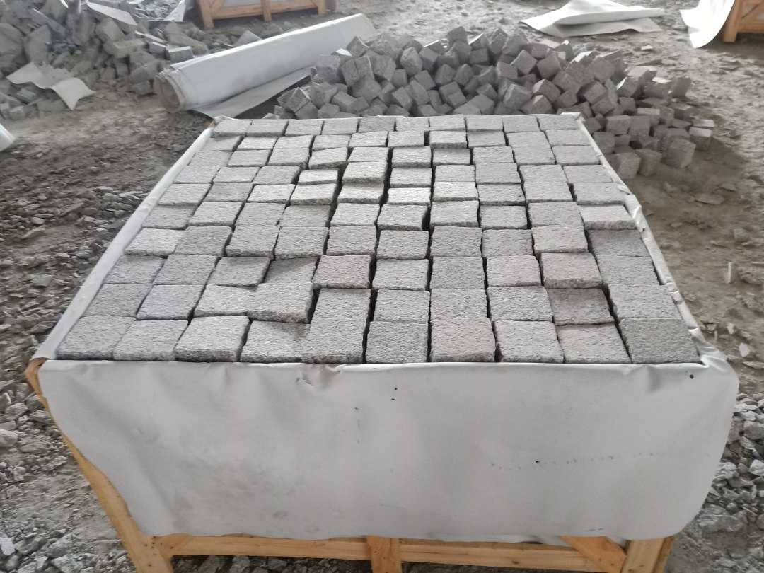natural split granite,granite cobble stone,Natural Split Yellow Granite Cobble Stone ,black granite cobbles