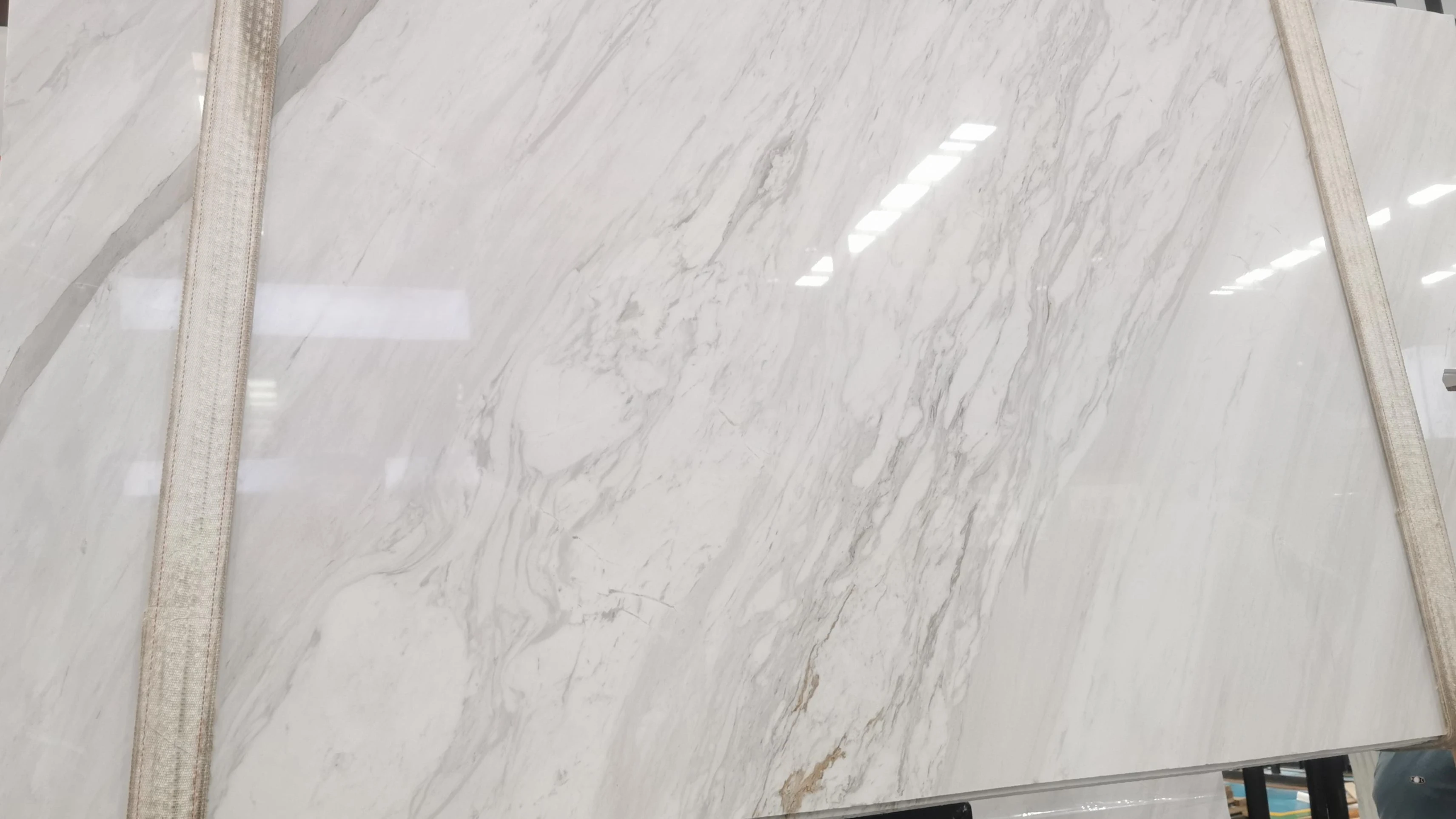 volakas marble tile