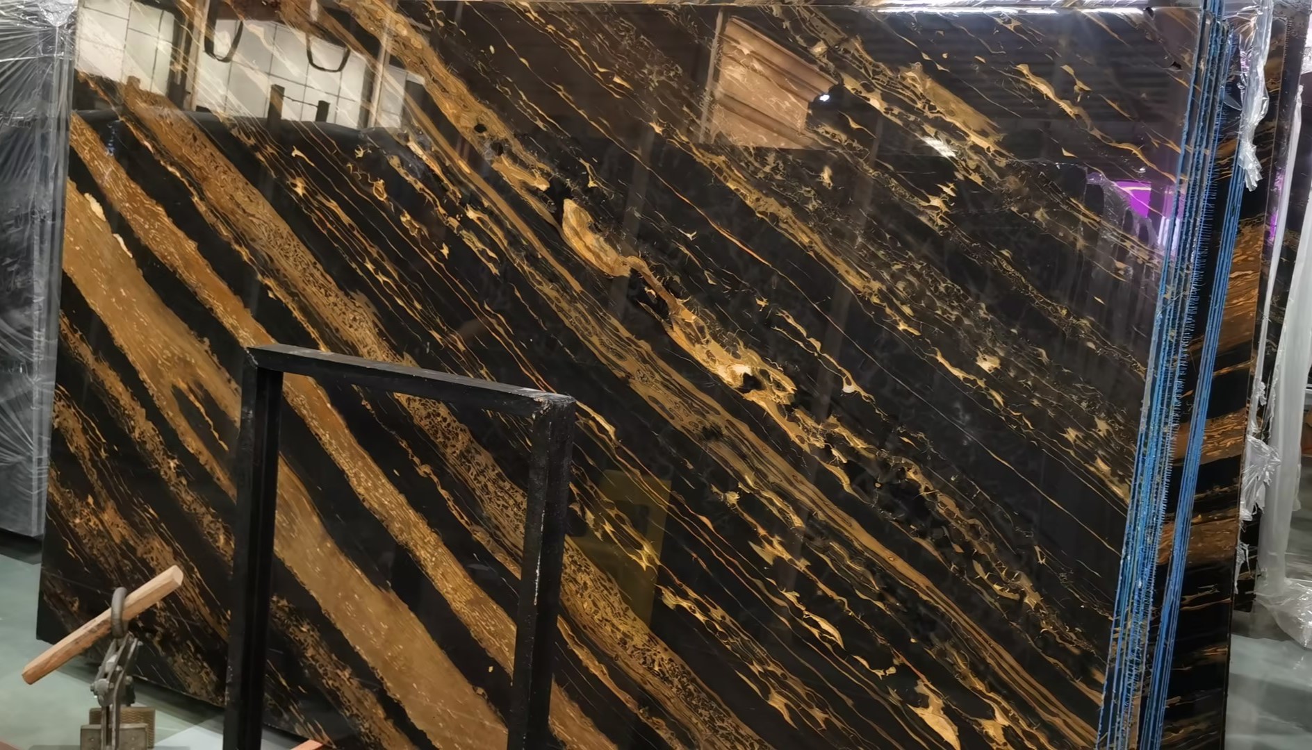gold black marble