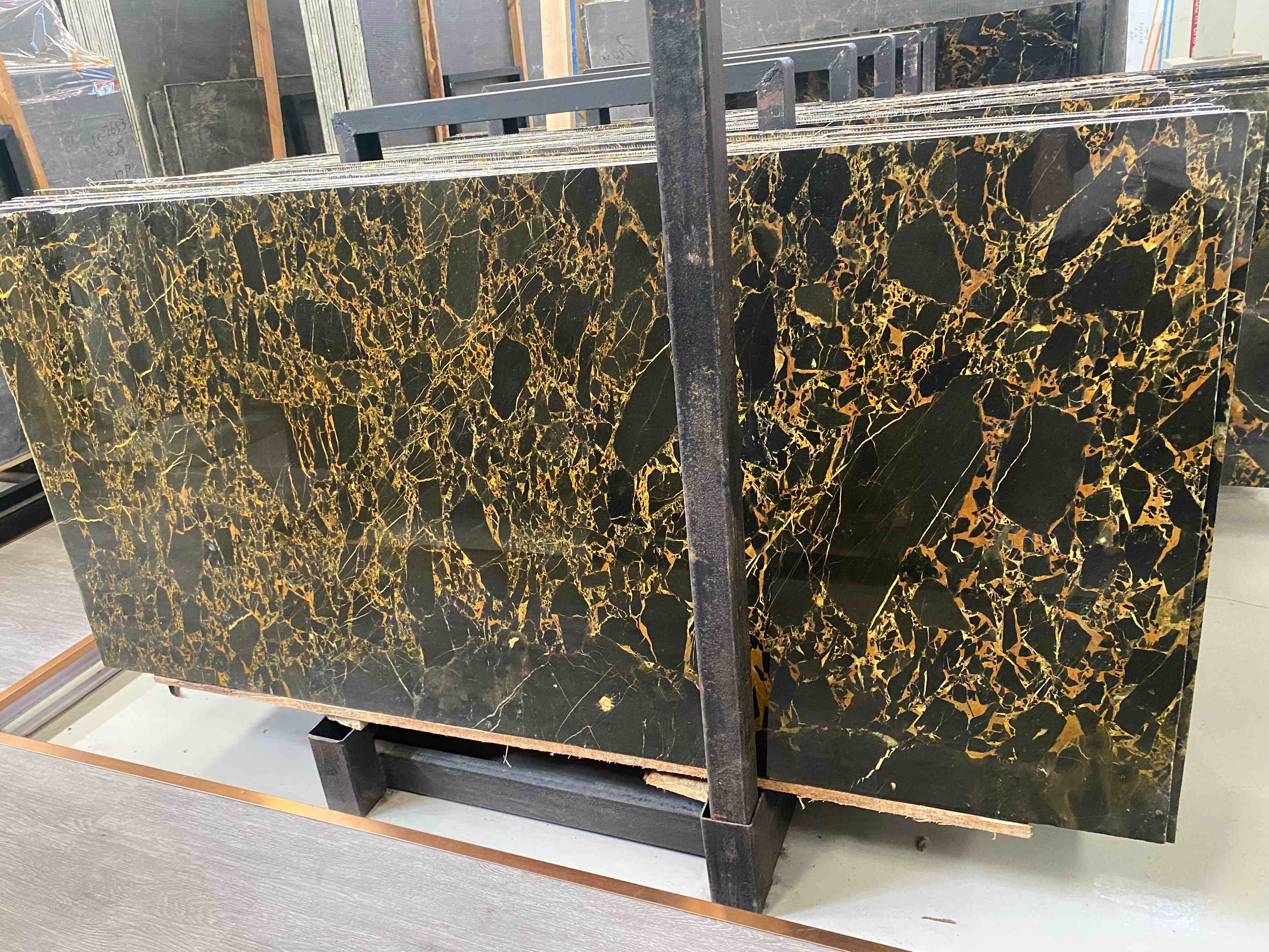 nero portoro black marble