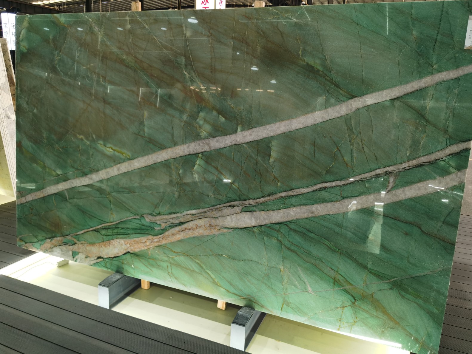 botanic green,botanic green quartzite,patagonia green,royal green quartzite