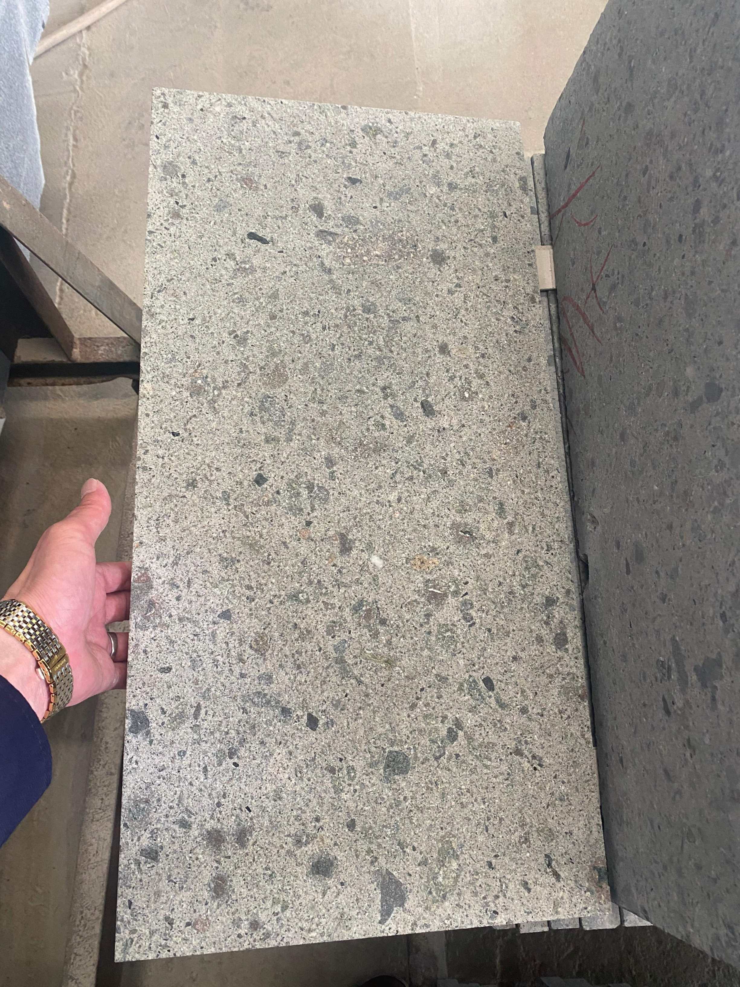 ergon grain stone white