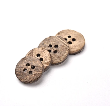 This shirt features 4 holes buttons that adorn the front placket. These buttons are made of durable material and allow for easy fastening and unfastening.