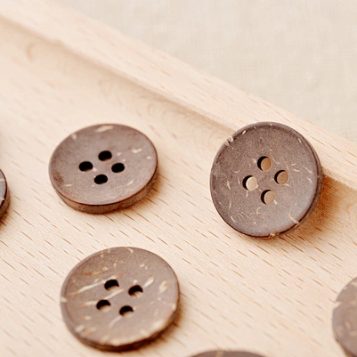 4 holes button