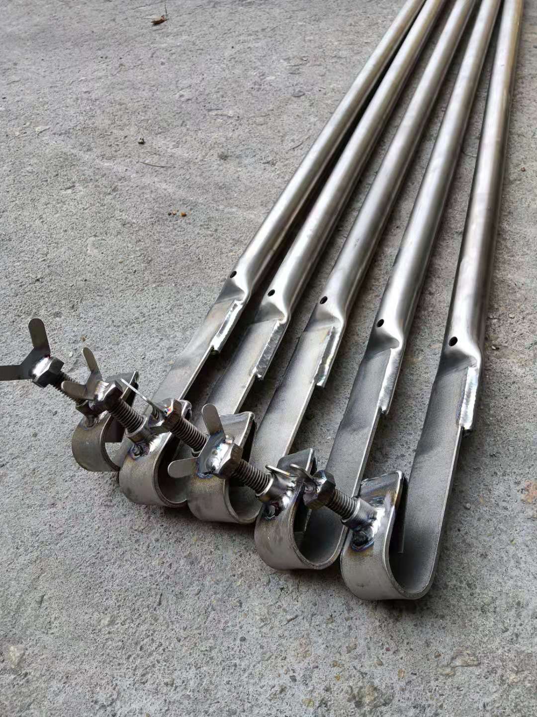Titanium conductive rod