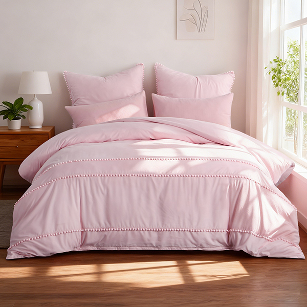 Pom-Pom Duvet Cover Set