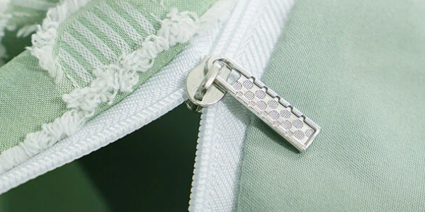Bed duvet cover set