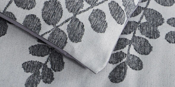 Microfiber yarn-dyed jacquard duvet cover set