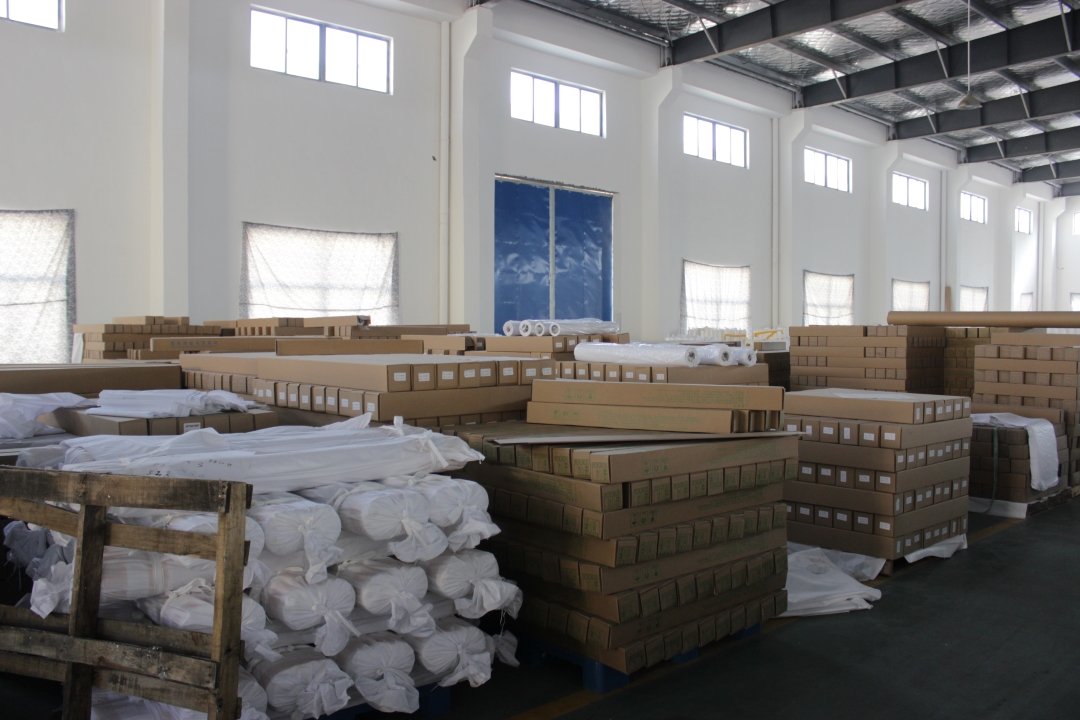 Wrapped Painting Canvas Roll for Export