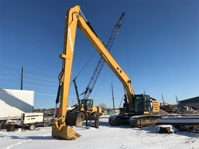 extended boom excavator