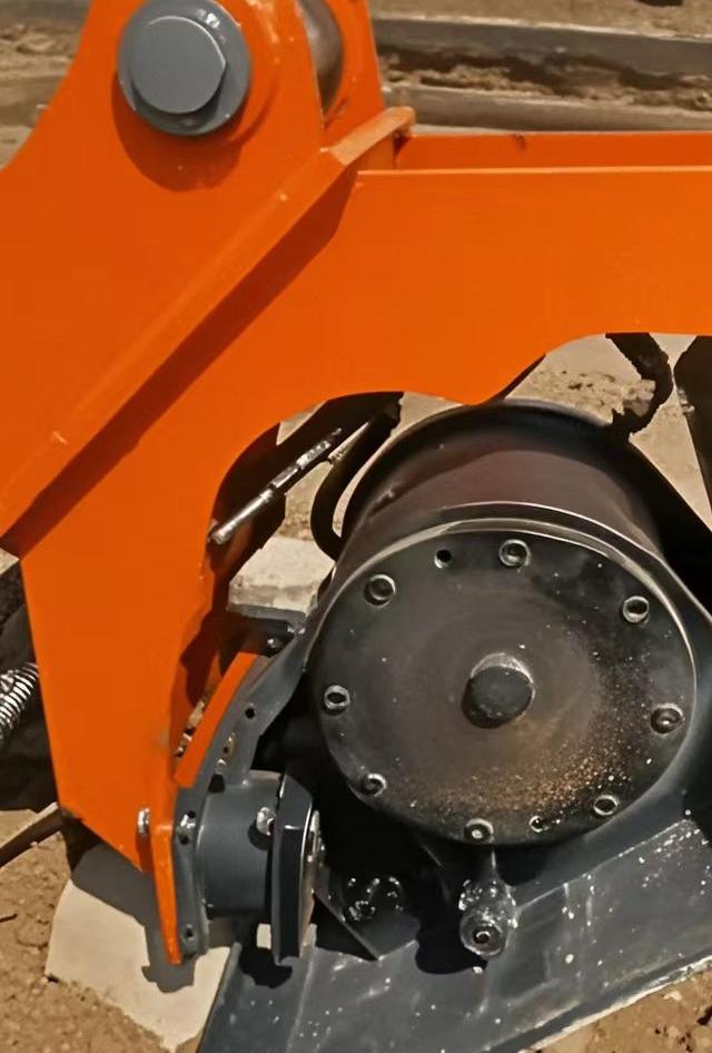 Hydraulic vibratory tamper