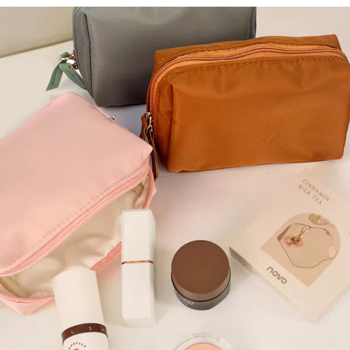 Fashionable and Exquisite Zipper Cosmetic Bag