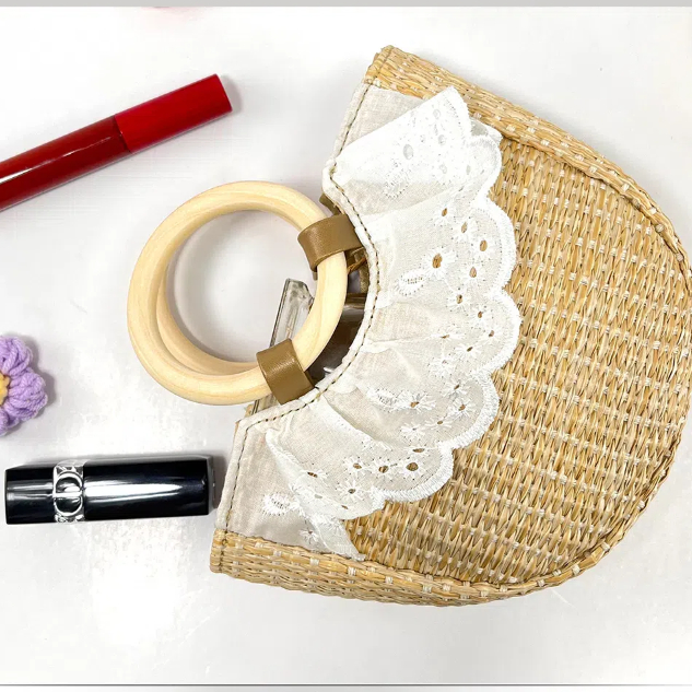Simple lace edge hand bag