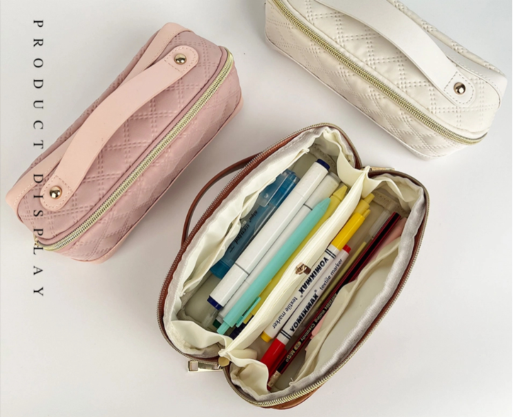 Diamond Quilted Handheld Pencil Case – Stylish, Practical & Multifunctional