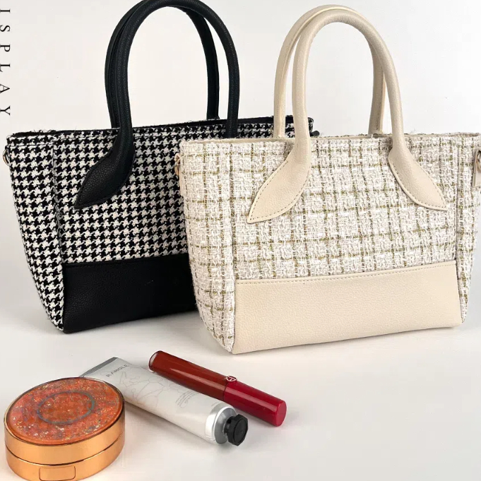 Fashionable Chanel - inspired style hand bag