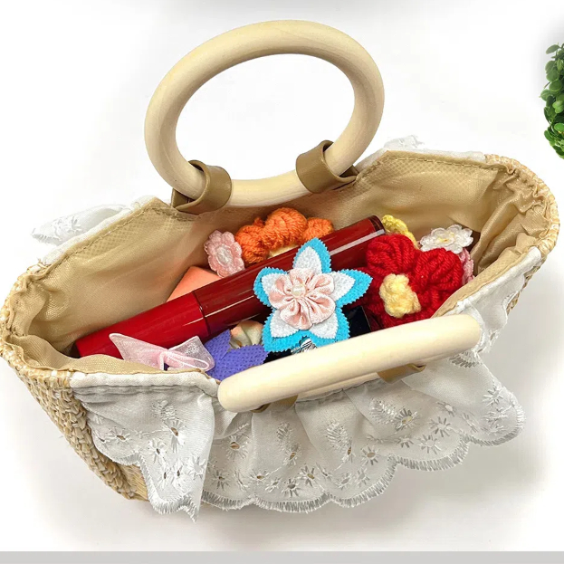 Simple lace edge hand bag
