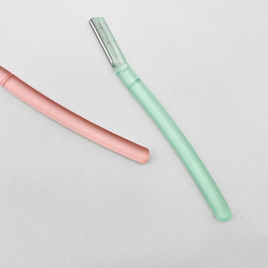 Custom Tags Customized Hair Remover Eyebrow Shaving Razor Eye Brow Epilator Shaver Razors Facial Razor
Hotel Travel Precision Eyebrow Trimmer Eyebrow Implement Safety Eyebrow Razor Women Depilator Facial Tool Facial Hair