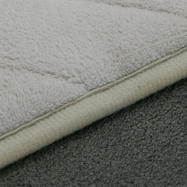 Embossing process super absorbs polyester
Prevent slippery bibulous
Soft and comfortable