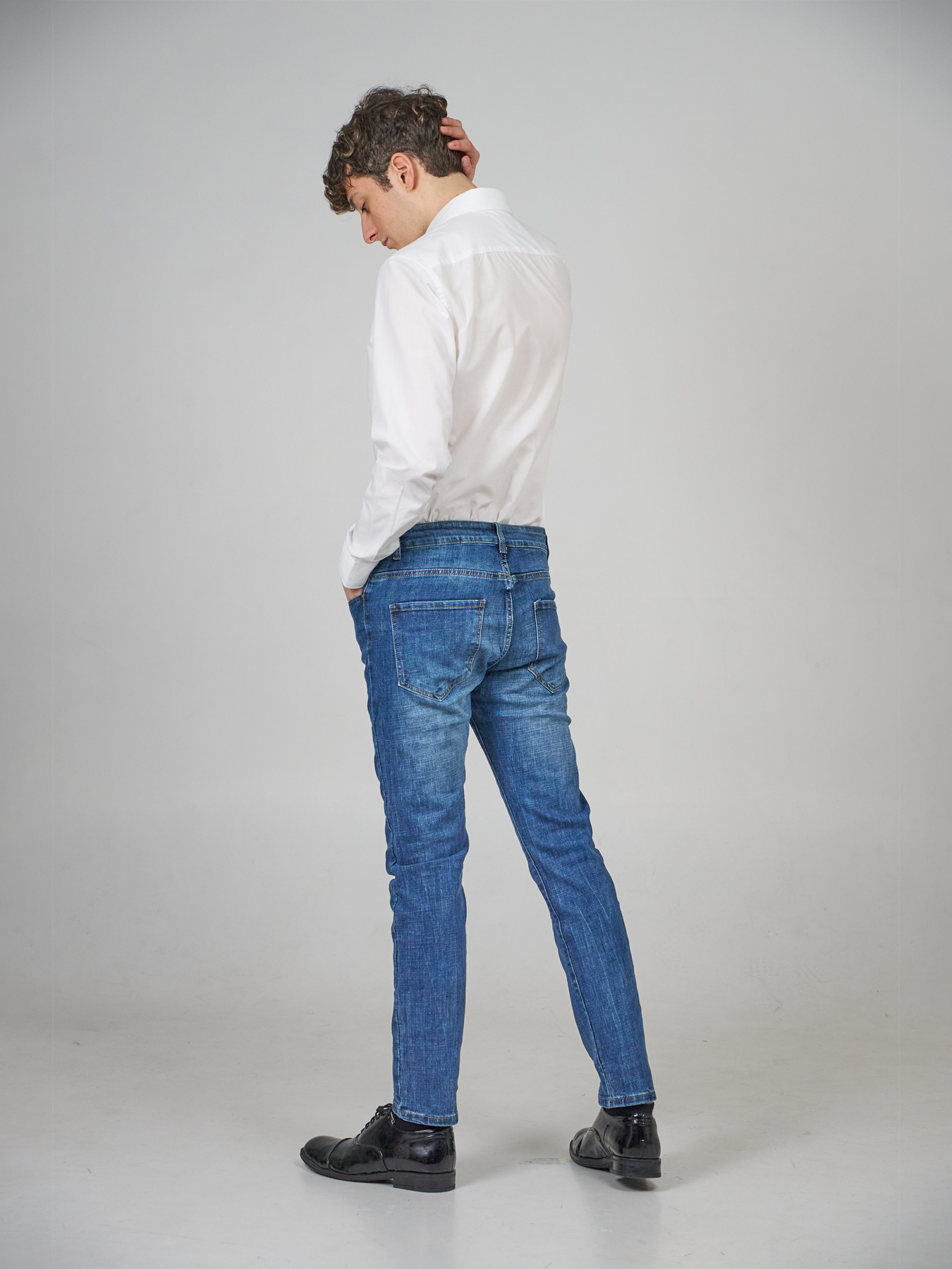grey cropped jeans