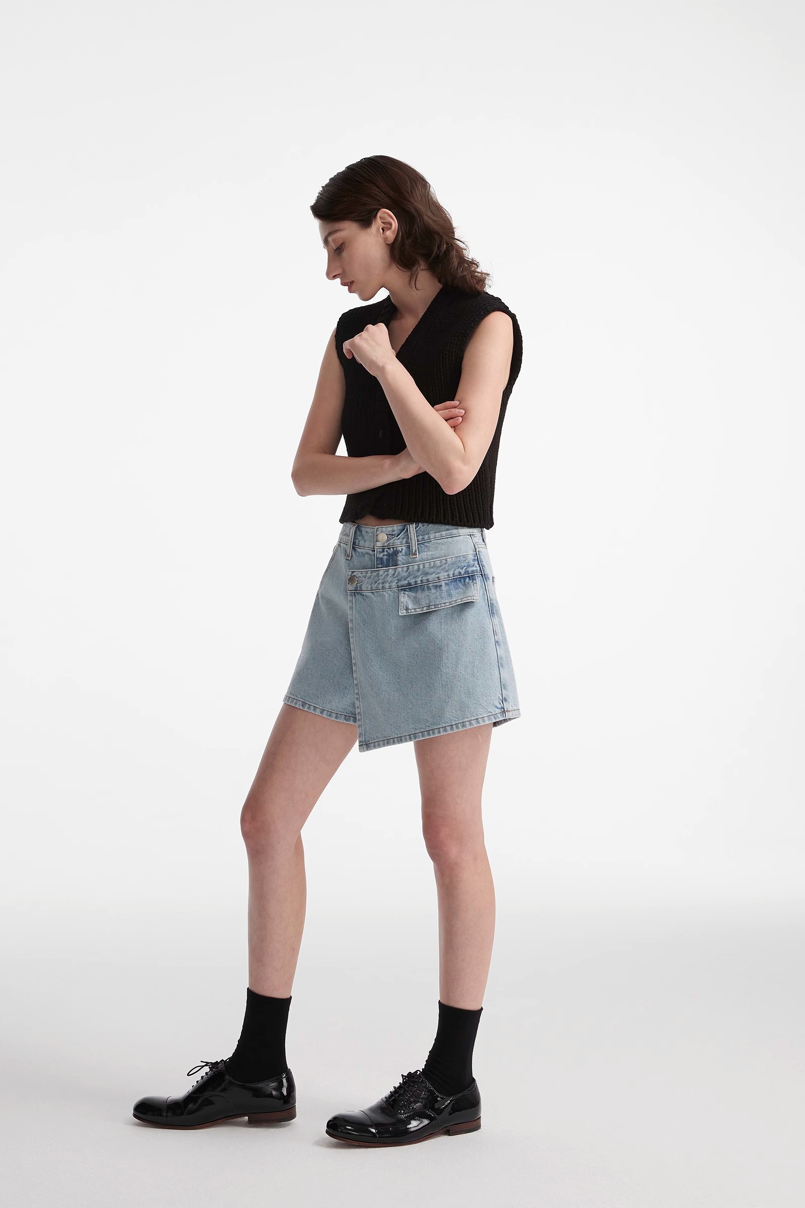 high waisted black short skirt