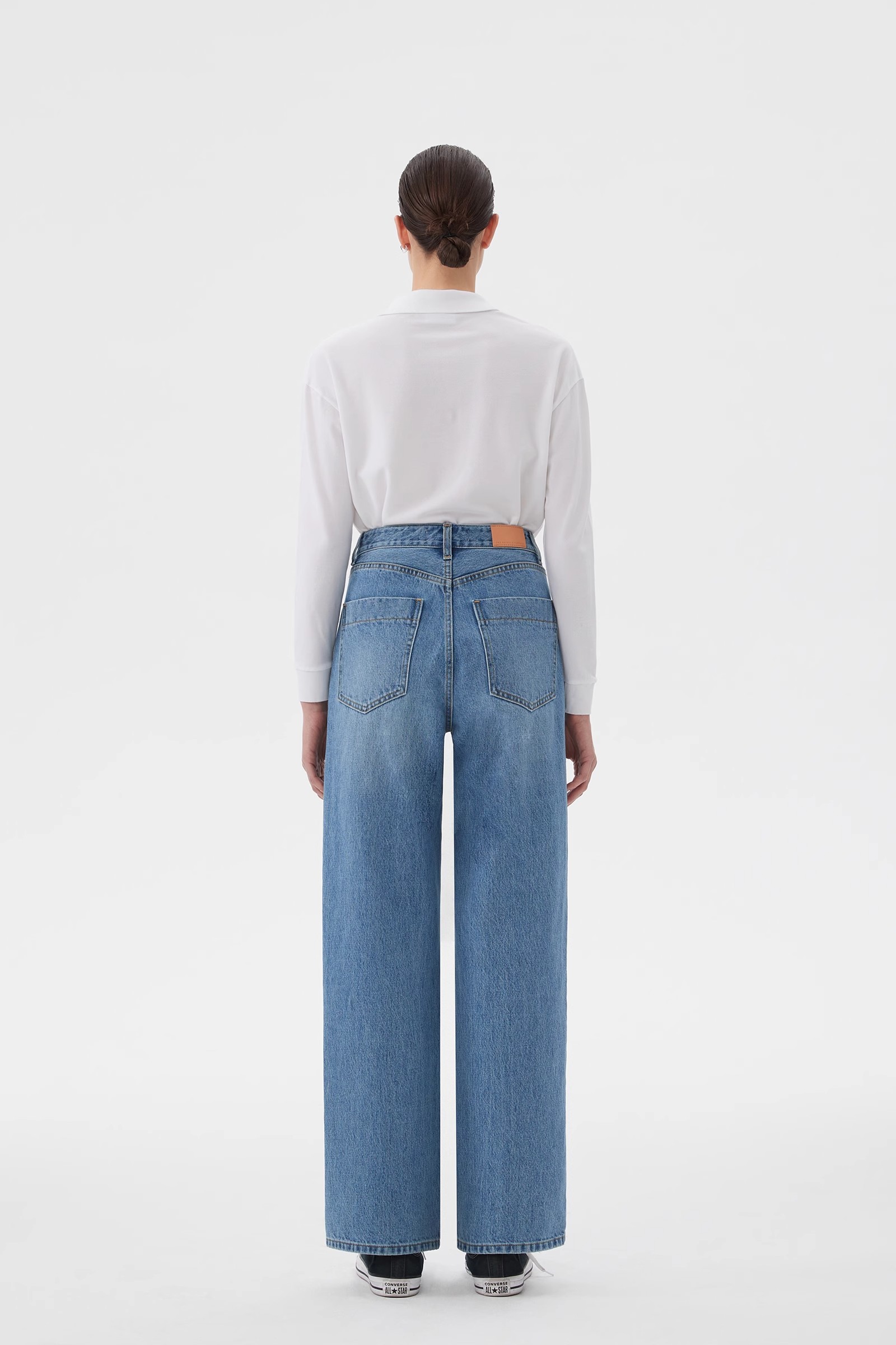 high waisted light wash straight jeans