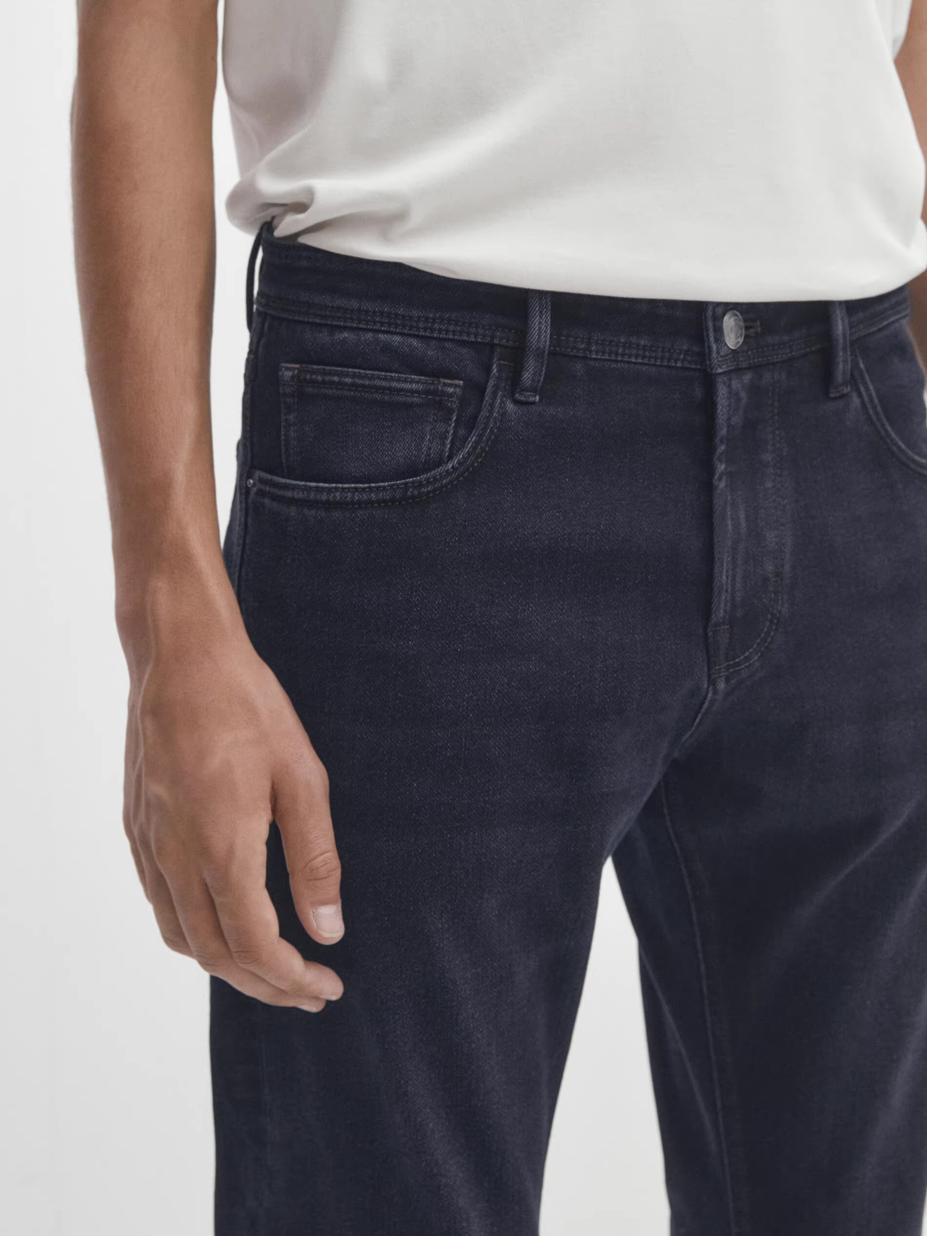 men's cropped tapered jeans