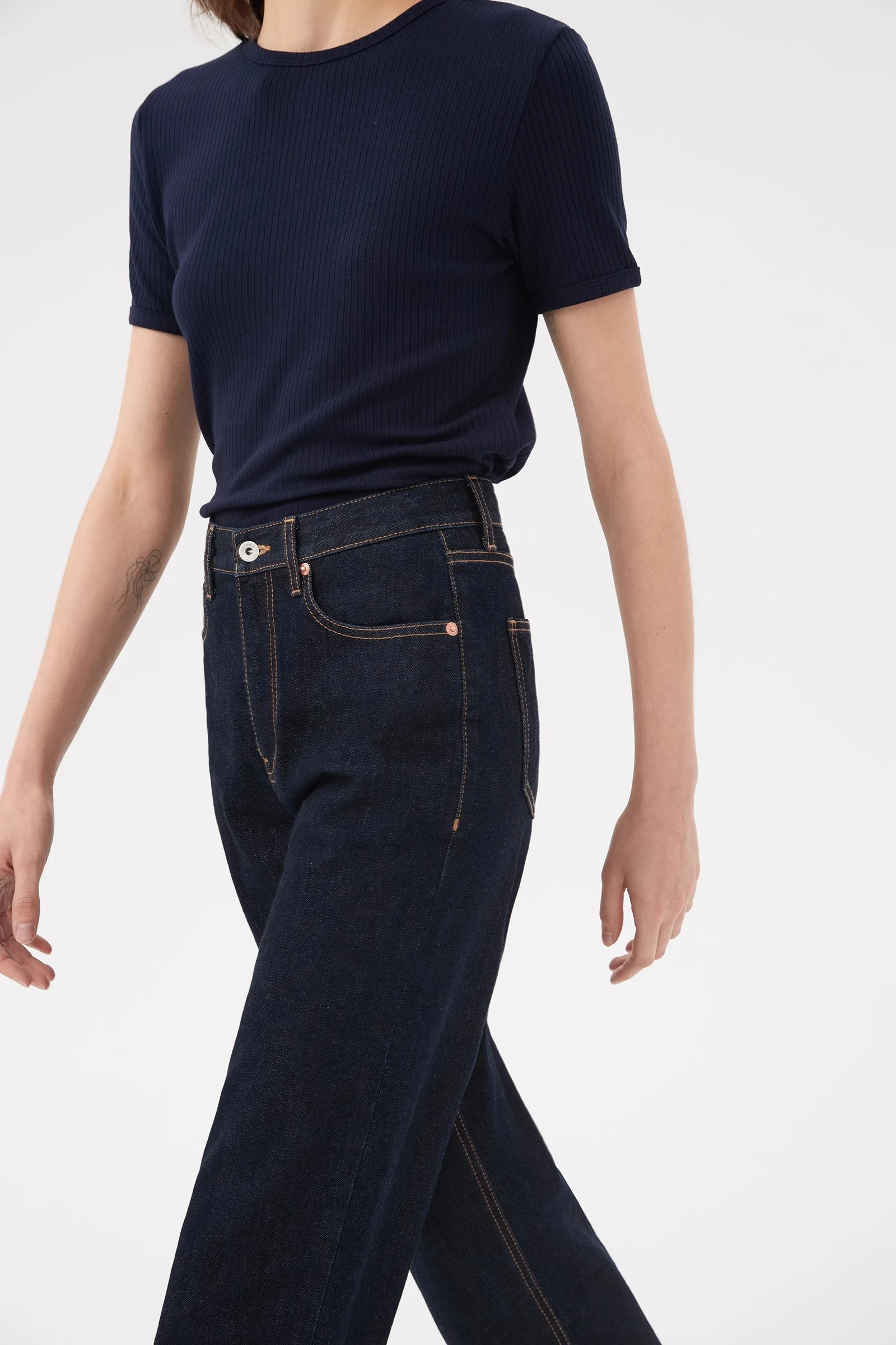 straight dark blue jeans womens