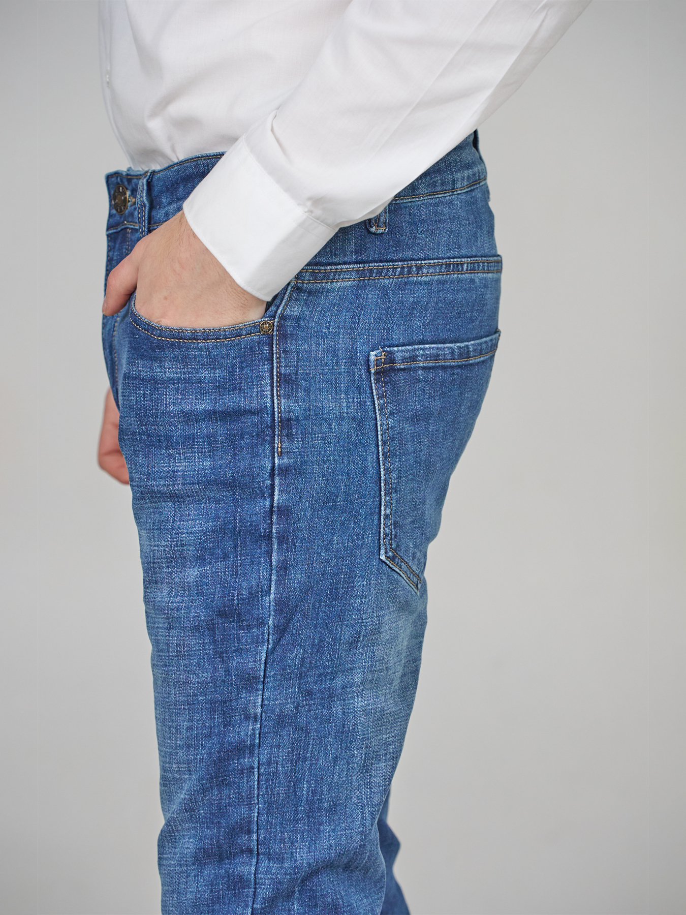 cuffed cropped jeans