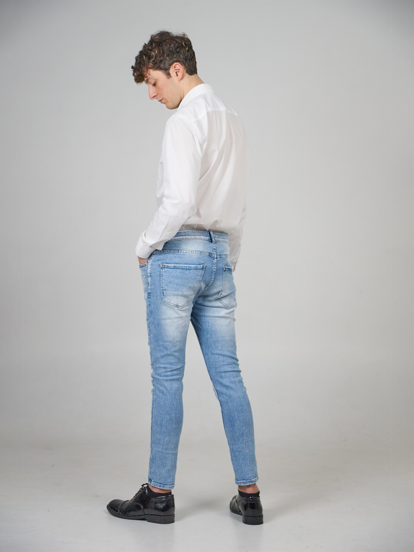 regular tapered cropped jeans