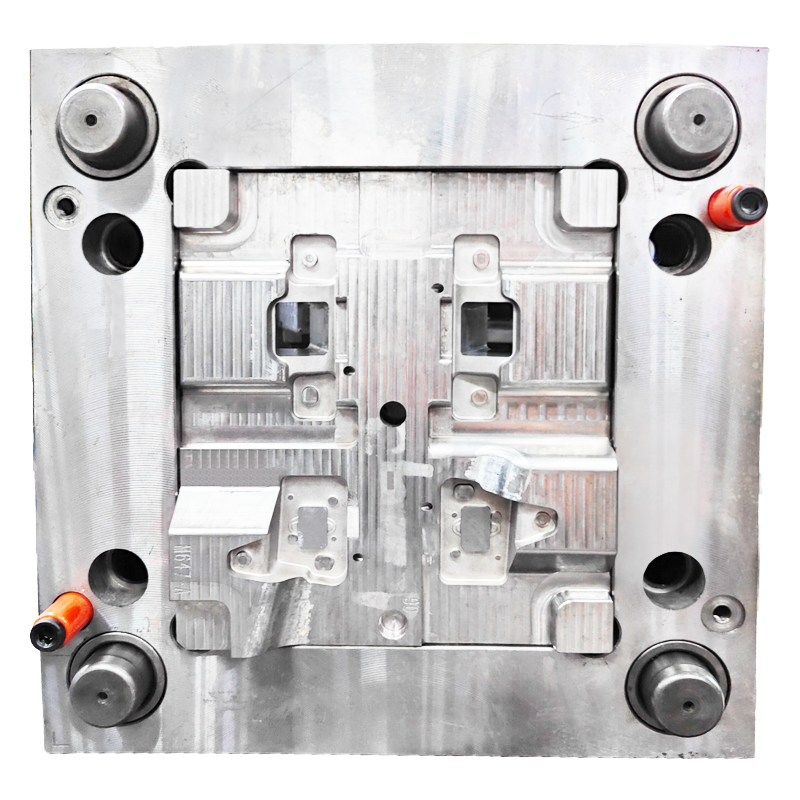 Short Run Injection Molding: Produces limited quantities cost-effectively.Ideal for prototyping, market testing, bridge production, or niche parts needing injection molding benefits without large upfront investment or long lead times.