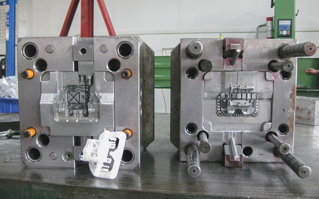 Custom 3D injection molds accurately replicate product details, shorten development cycles, are wear-resistant and easy to maintain, offering reliable solutions for high-end plastic manufacturing.