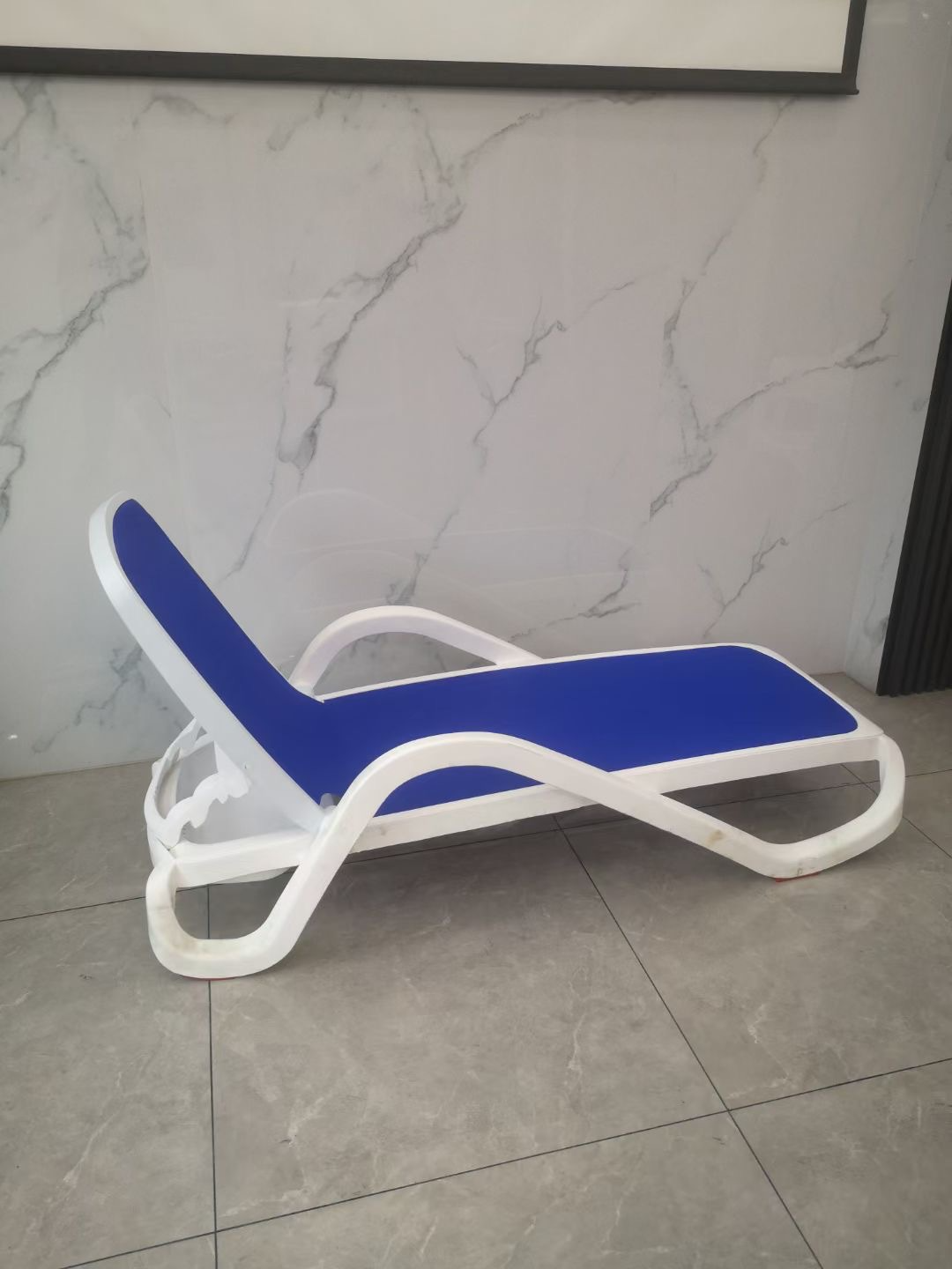 Beach Chairs,Luxury Beach Chairs,Sunday Beach Chair Wholesale Luxury Durable Outdoor Terrace Furniture Portable Plastic Beach Chairs for Pool and Sunbathing Beach Loungers