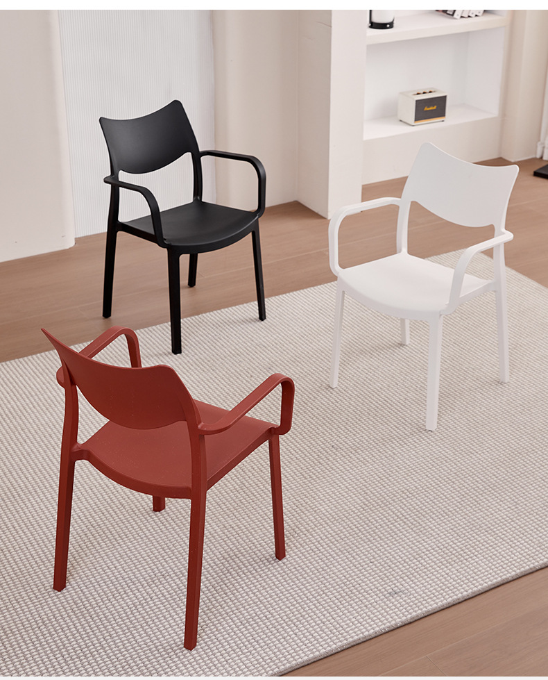The chair showcases a modern and minimalist design, making it an elegant choice for contemporary interiors.Clear Dining Chairs , Plastic Clear Dining Chairs , Backrest Plastic Clear Dining Chairs