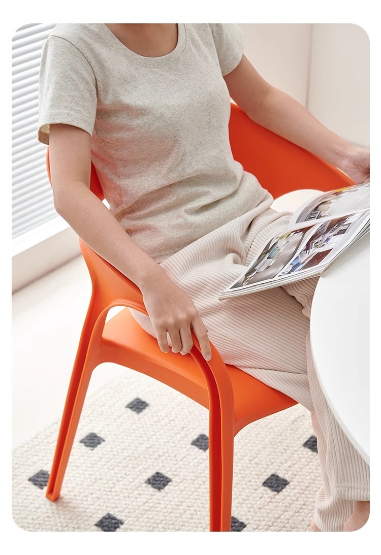 Plastic Dining Chairs,Modern Plastic Dining Chairs,Dining Chairs Set of 4 The stackable design allows for convenient storage and space-saving efficiency in any setting.