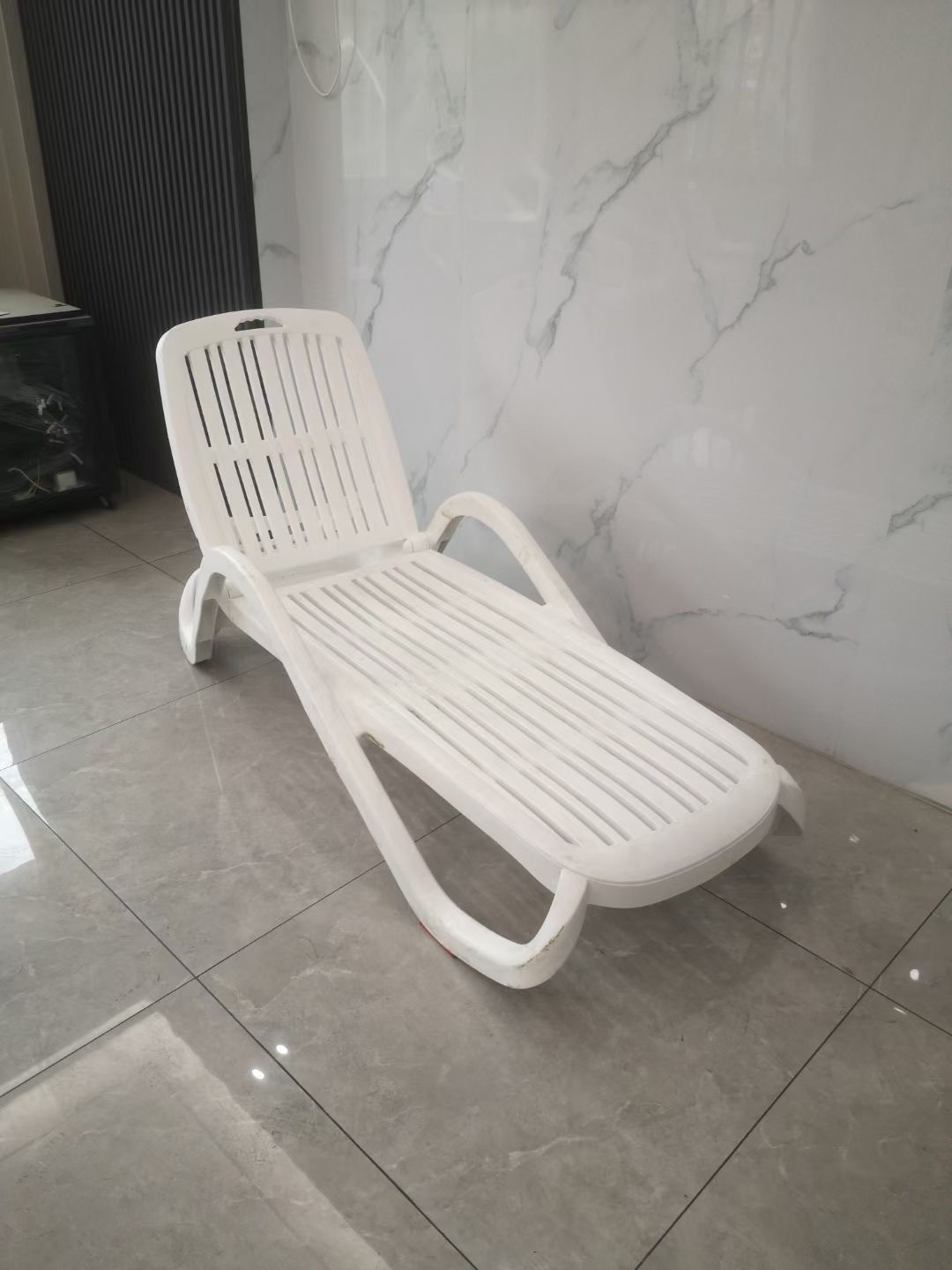 Beach Chairs,Luxury Beach Chairs,Sunday Beach Chair Wholesale Luxury Durable Outdoor Terrace Furniture Portable Plastic Beach Chairs for Pool and Sunbathing Beach Loungers