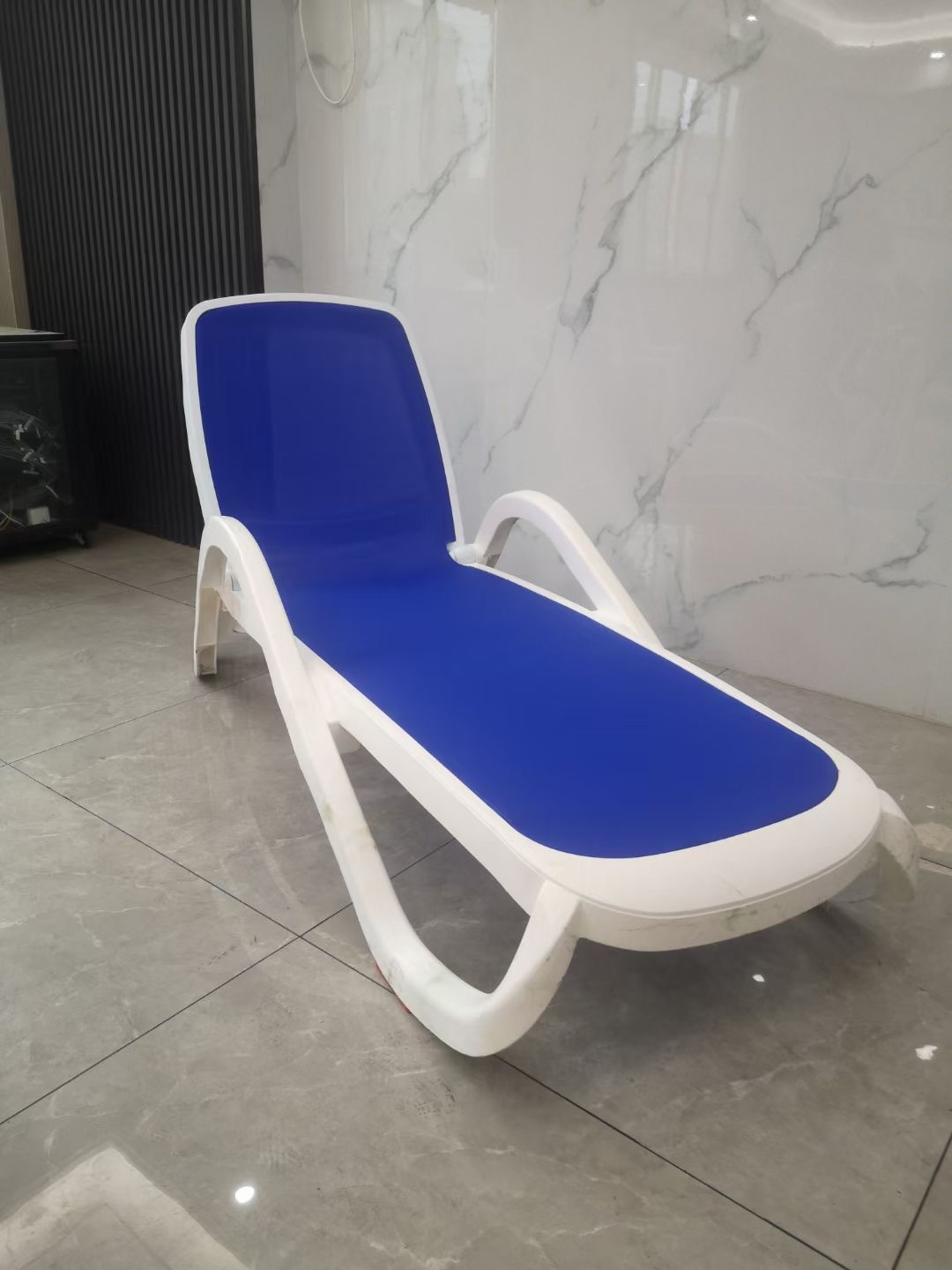 Beach Chairs,Luxury Beach Chairs,Sunday Beach Chair Wholesale Luxury Durable Outdoor Terrace Furniture Portable Plastic Beach Chairs for Pool and Sunbathing Beach Loungers