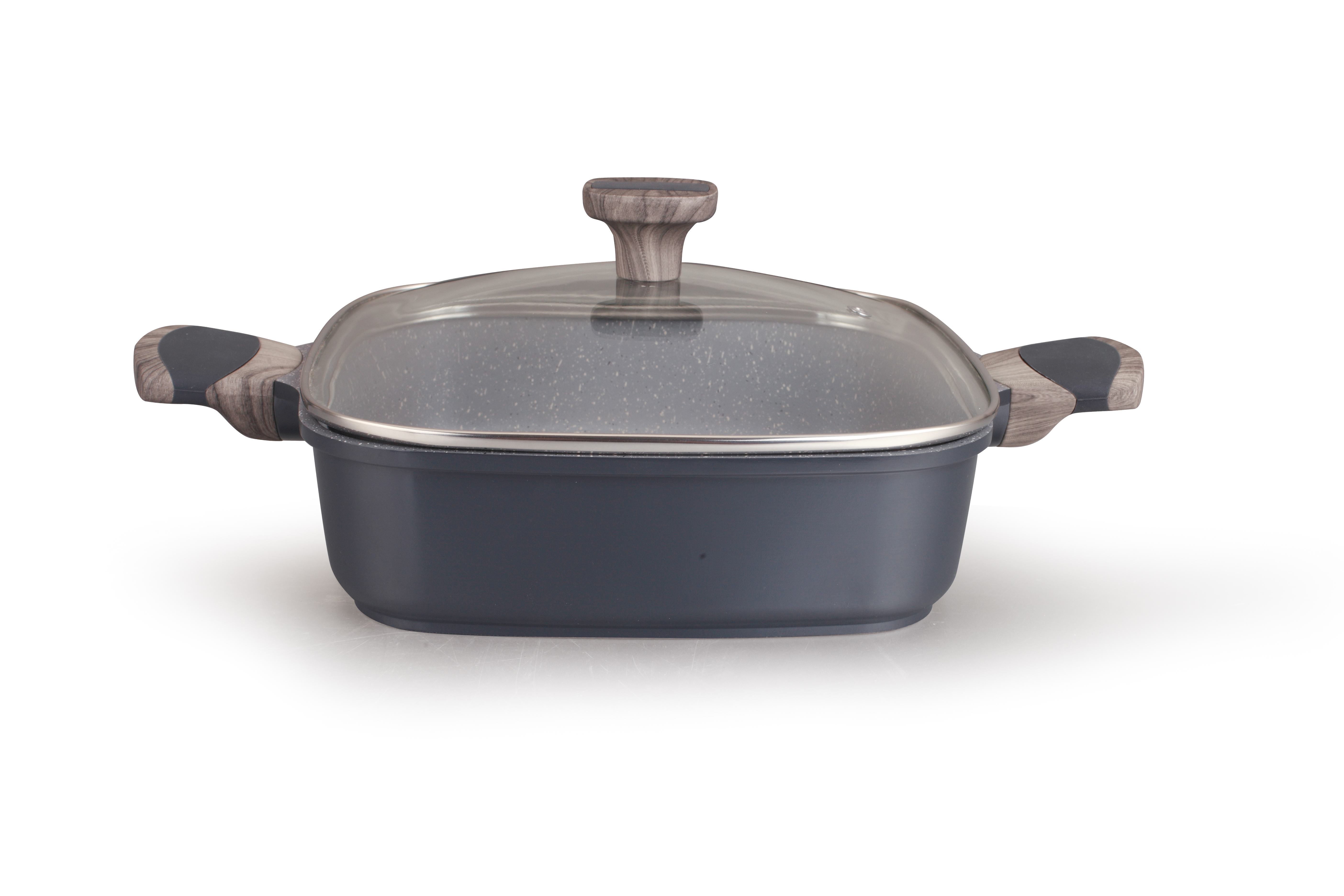 Essential Plus Square Low Casserole w/Lid