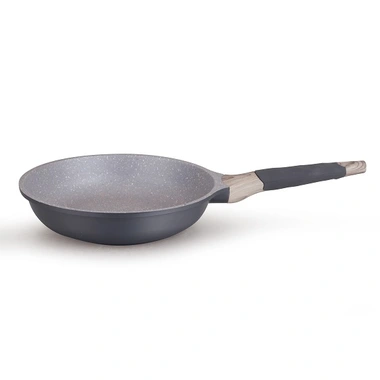 Die cast essential plus fry pan