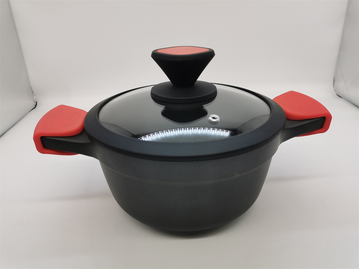 die-cast alu pot handle with silicone cover