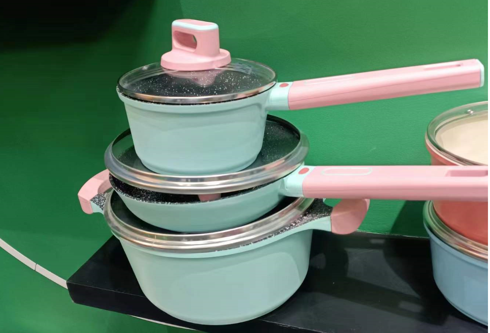 Dia cast aluminum cookware set