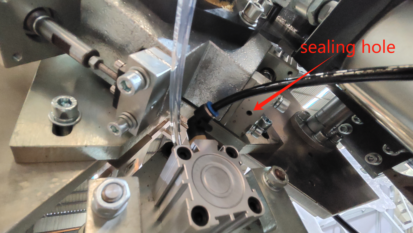 details of sealing hole