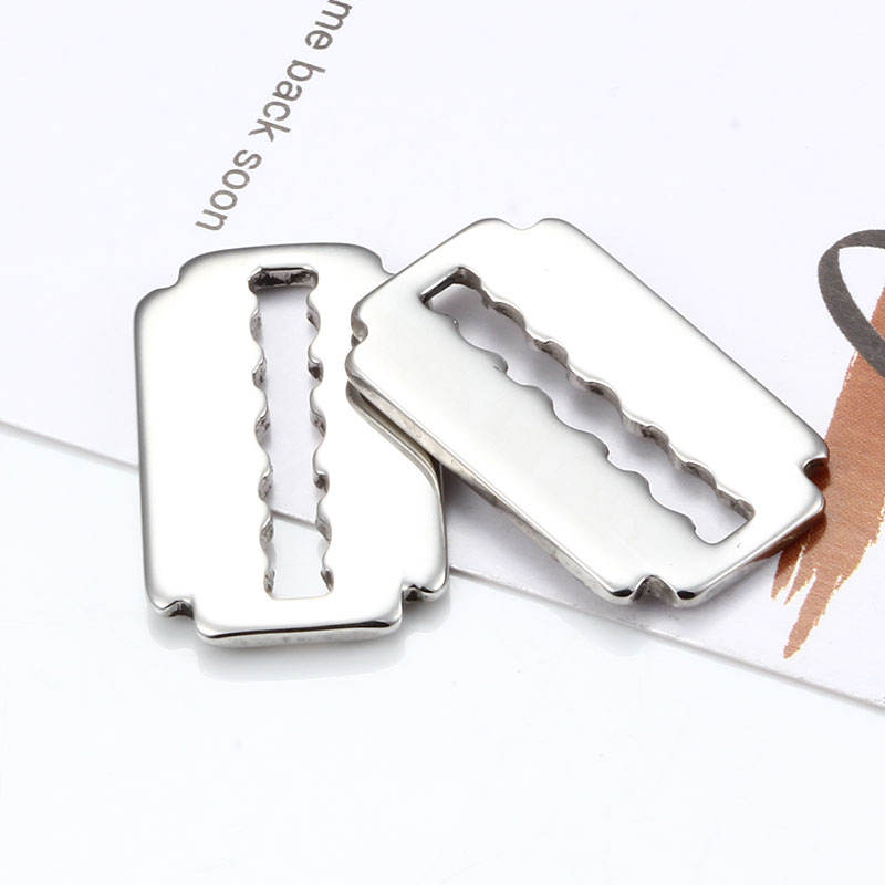 JIAYEUnisex Stainless Steel Razor Blade & Hip Hop Dog Pendant Necklace with Silver Plating